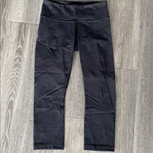Lululemon Wunder Under Leggings-Size 4